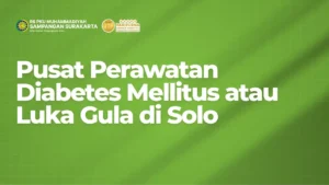 Perawatan luka diabetes oleh tim DM Center RS PKU Muhammadiyah Sampangan Surakarta